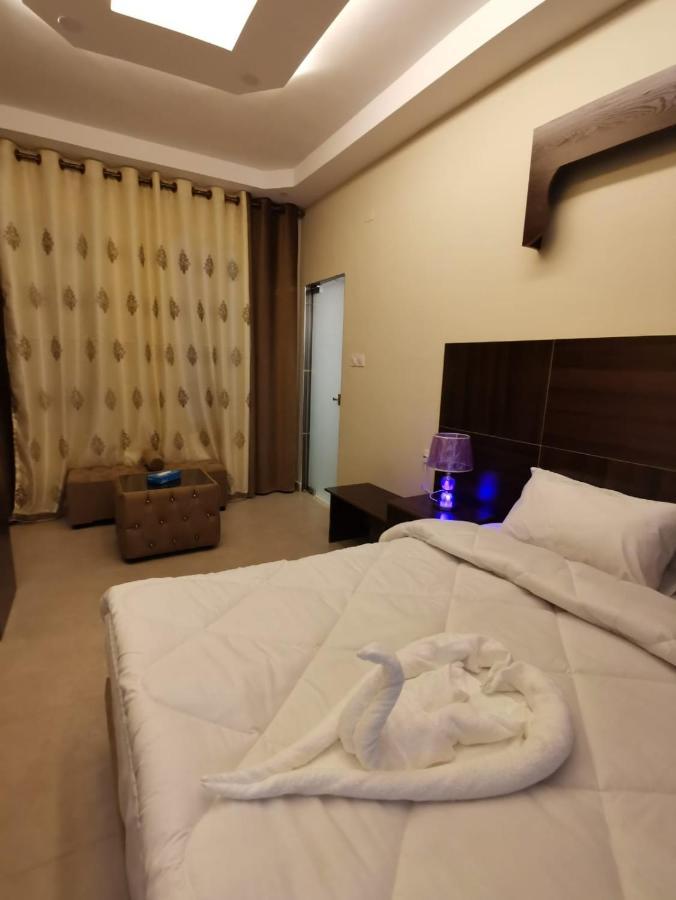 Nice View Hotel فندق الأطلالة الجميلة للعائلات فقط Aqaba Exterior photo