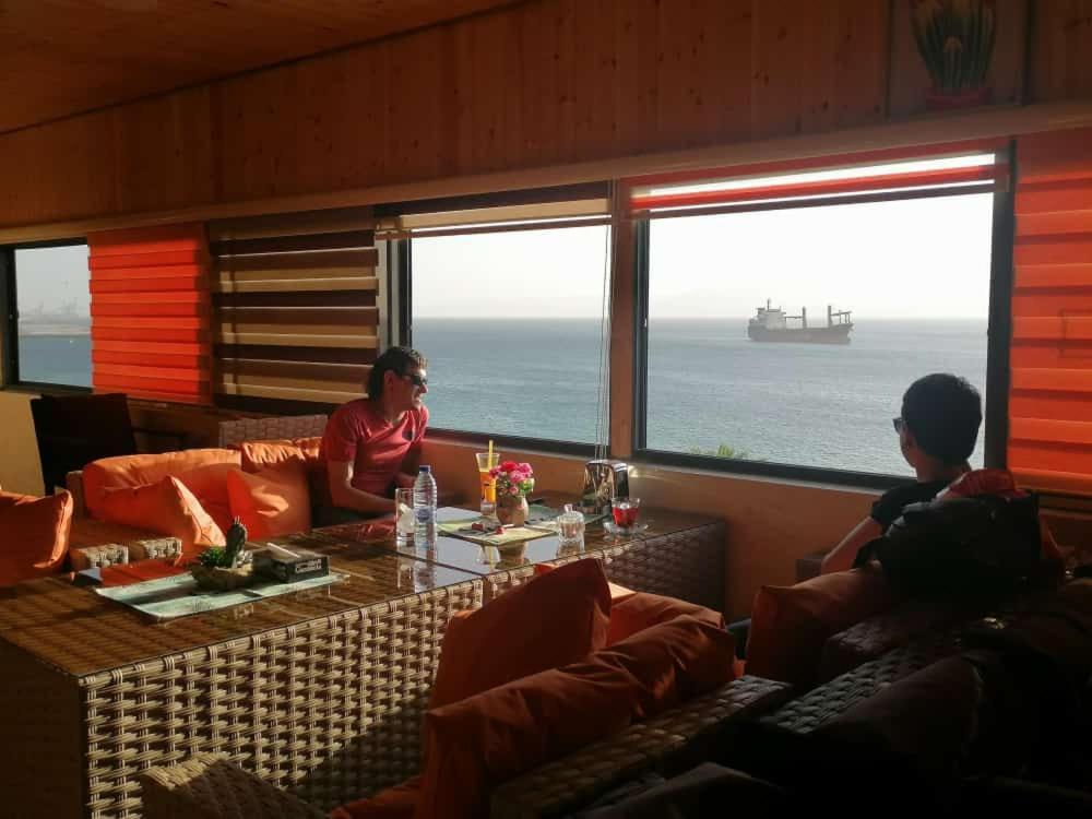 Nice View Hotel فندق الأطلالة الجميلة للعائلات فقط Aqaba Exterior photo